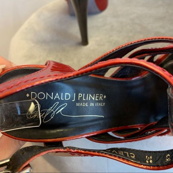 Donald J. Pliner Red Cleva Gladiator Patent Sandals Sz 8 - Picture 10 of 12